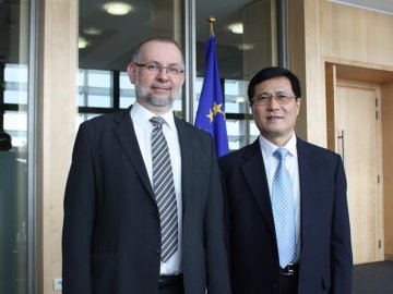 国家卫生计生委副主任金小桃率团访问欧盟总部和比利时