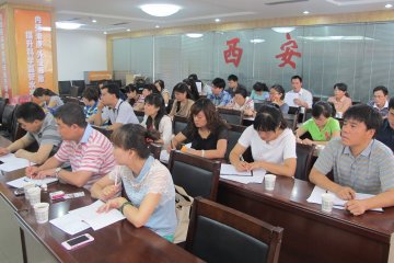市药品不良反应监测中心召开西安市区（县）级监测人员能力建设培训会