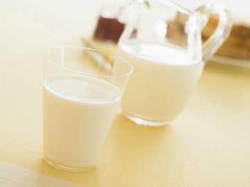 保存牛奶要注意防晒
