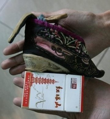 古代妇女裹足的真正原因：竟是因为性感