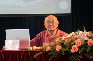 成才报国话感恩：顾泉雄与我校学子的心灵对话