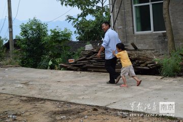 温暖圆梦 第123医院助老区骨折儿童重新站立