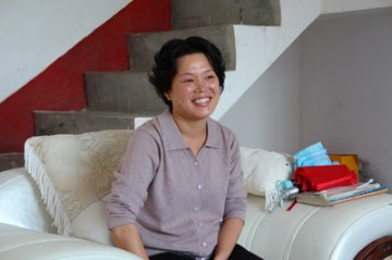 前夫身患绝症 女子悉心照顾7年