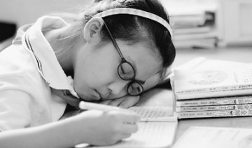 我国超七成的中小学生睡眠不足