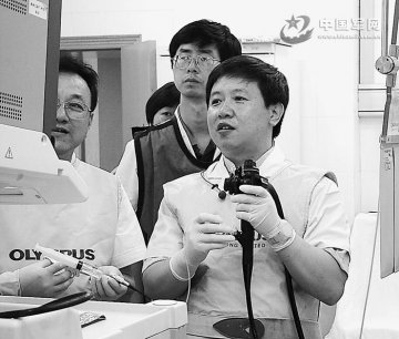 第四军医大学西京医院郭学刚教授 飞针穿越十二指肠
