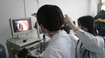 甘肃省妇幼保健院完成全省首例 “经胃镜食管异物取出术”