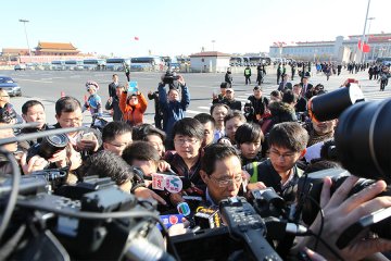 呼吸病专家钟南山：中外疫苗安全比较尚无定论