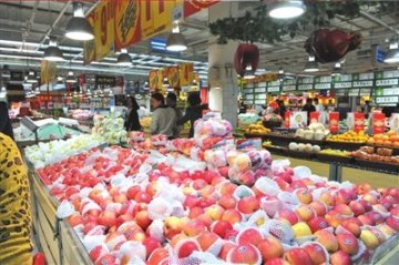 别挑外皮破裂的水果 打蜡水果可用70℃热水浸泡
