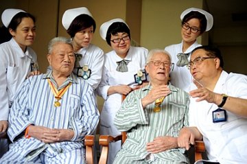 听老战士讲抗战故事