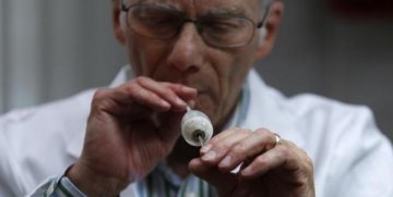 医学探秘：人工眼球制作全过程