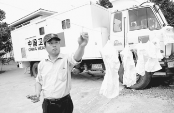 坚守疫区，中国医生与西非国家共同抗击埃博拉