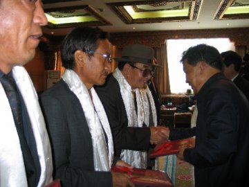发展藏药产业西藏自治区组建“智囊团”