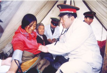 高原军医赤子情