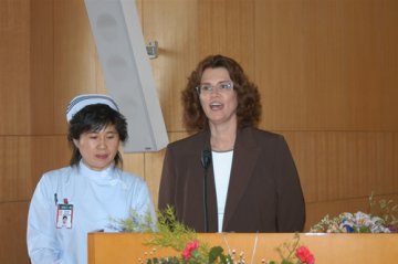 美国护理师盛赞一院护士节