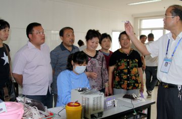 淮北市民献血感受爱心 献血日血站迎来大批客人