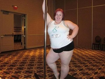 世界最重的钢管舞女郎：体重114kg