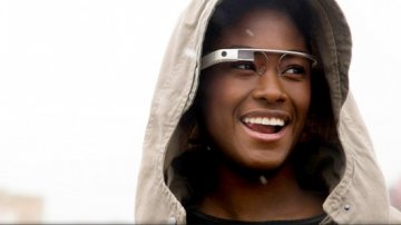 首批Google Glass不兼容医学镜片 近视的用户或许只能戴隐形眼镜了