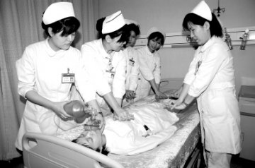 迎奥运护士大练兵