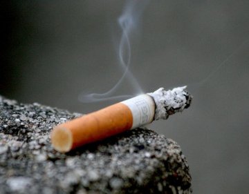 烟民患肠癌死亡风险较高