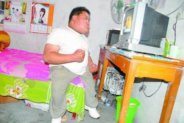 重病男子曾骨折20多次 最大梦想站上央视舞台