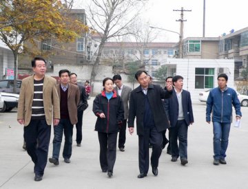 民政部调研组在省荣康医院调研工作