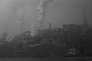 空气污染增大中东及亚洲龙卷风破坏性