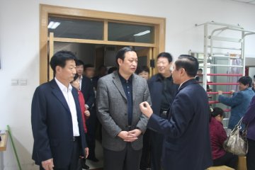 抓住机遇 求真务实 突出特色 惠及百姓--王国强副部长到北京郊区农村调研中医药发展情况