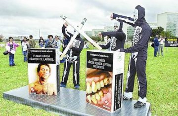 全球每年20万职场人因吸入二手烟死亡