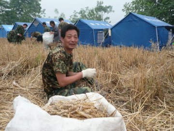 乐于助人的“康哥”