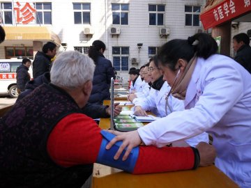 连云港卫生：东海举办第八个“世界肾脏病日”大型义诊活动