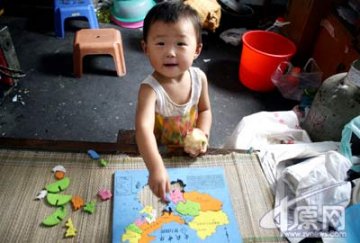 两龄童能记800多英语单词 知百余国家首都