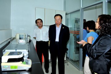 边振甲检查中国-东盟博览会餐饮服务食品安全保障