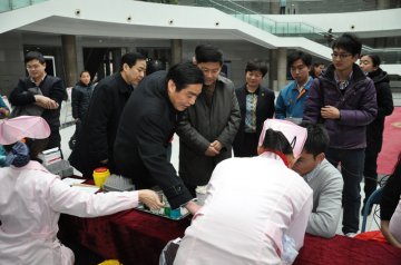 合肥政府公务员无偿献血 去年5名公务员1人献血