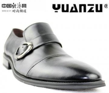 “真皮鞋王”远足皮鞋被曝用铁片代替钢部件