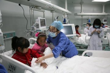 鱼河镇中心小学发生学生牛奶中毒事件 现已无大碍