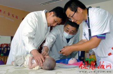 北京儿童医院国际儿童节前夕赴北京市儿童福利院献爱心