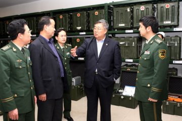 奥组委运动员服务部副部长戴建平一行人来武警总医院检查奥运安保工作