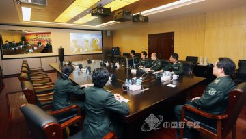 长海医院专家为北海舰队多发伤战士进行远程会诊