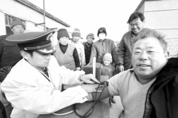 送医送药到渔村