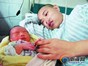 海南万宁女子脑瘤病发 不敢给孩子喂奶