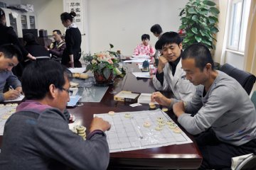 脊柱脊髓神经功能重建科举办住院患者棋牌书法绘画比赛活动