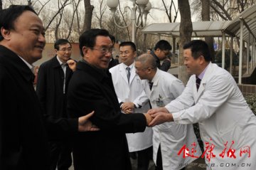 贺国强同志再次来北京大学肿瘤医院视察
