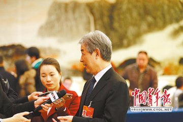 [中国青年报]卫生部王陇德：国家亟须为国民营养立法