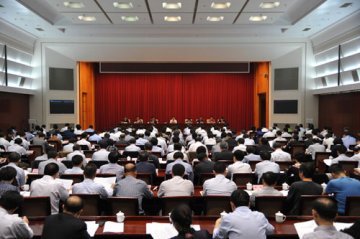 全国食品安全办主任座谈会暨食品药品监管法制工作会议在京召开
