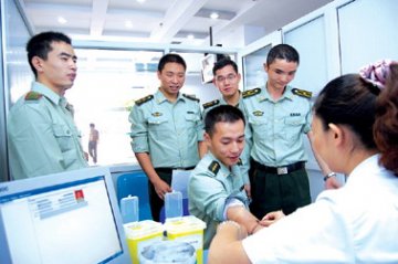 莆田边检站为官兵撑起健康保护伞