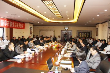 王大南书记到辽宁中医药大学及附属医院调研