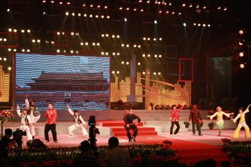 祝福中国--我校国教院学生参加南京市城市形象摄影大赛表演获好评