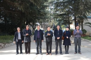 卢振义副厅长陪同省委省直机关工委领导到云南省荣誉军人康复医院慰问残疾军人