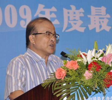 于明德：09年医药行业销售收入和利润能增长20%