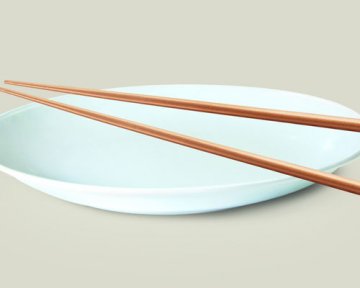 解析：哪种筷子更易暗藏细菌 保质期为多久？